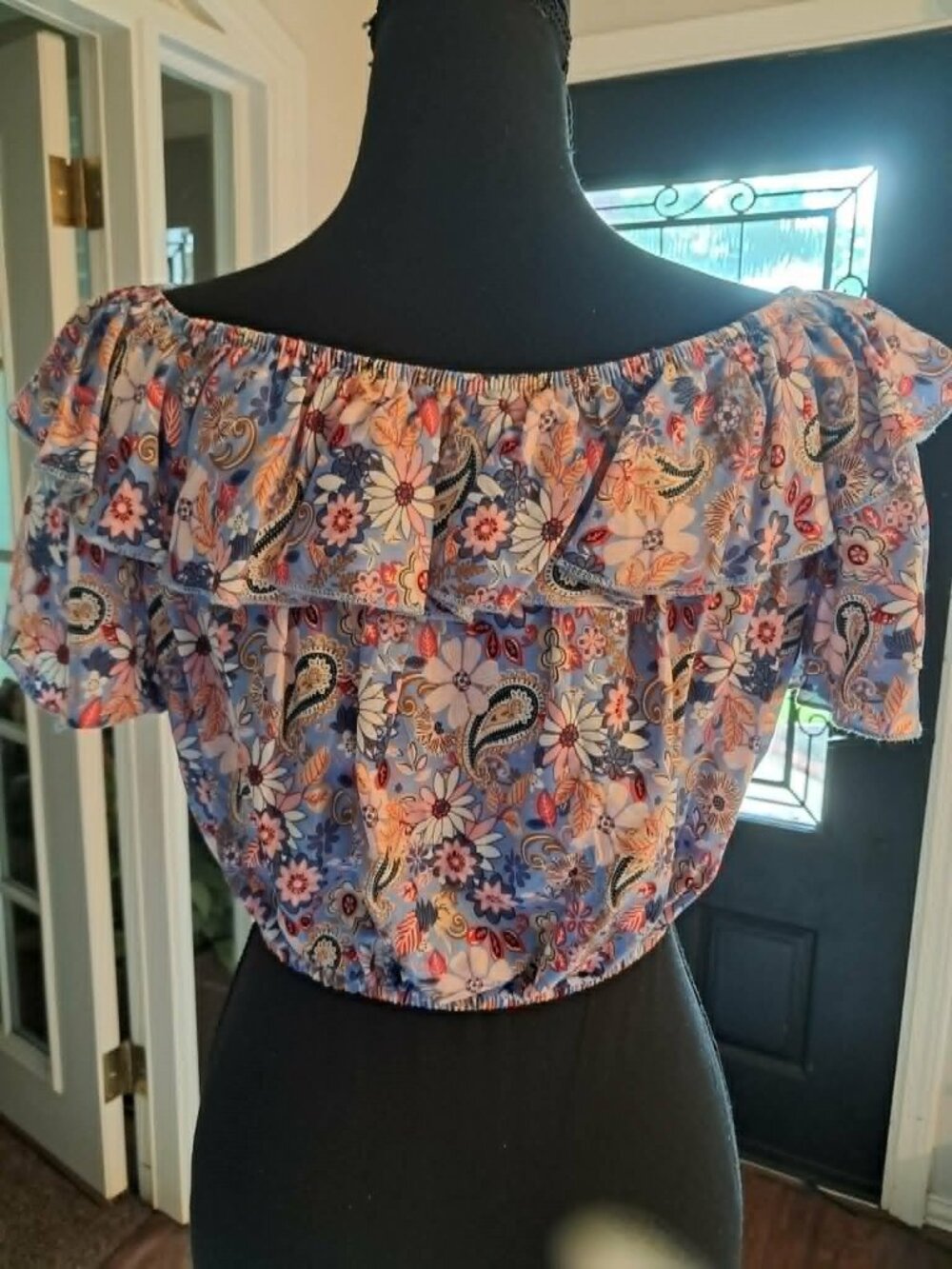 Colorful Floral Ruffle Top M/L - Picture 4 of 9